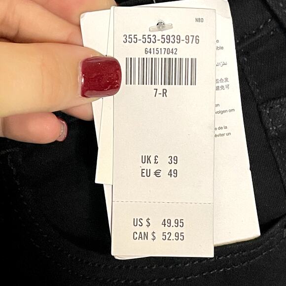 NWT Hollister Curvy High Rise Super Skinny Distressed Jeans Black Denim Size 7 - Picture 7 of 7